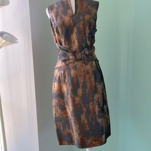 Gray and gold in size 12